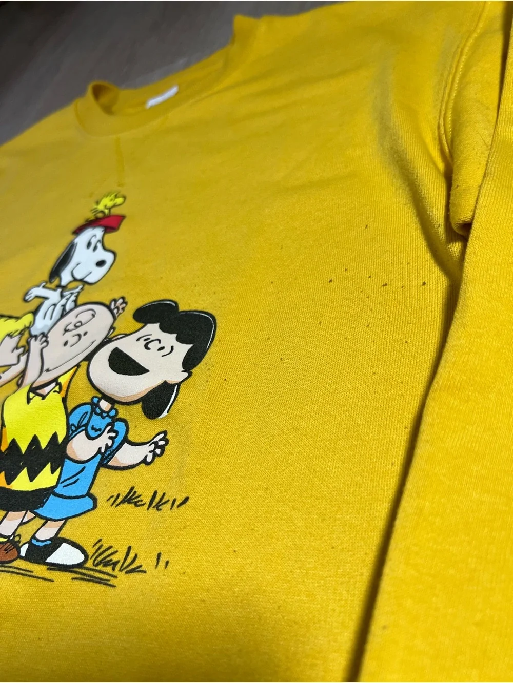 Yellow Peanuts Graphic Crewneck Sweatshirt Cozy Retro Classic - Picture 3 of 9